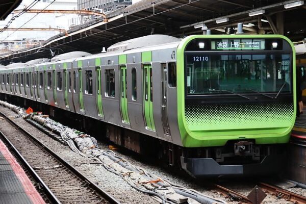 🚆 Trilhos dos trens no Japão migrando para o touchless, o futuro já começou