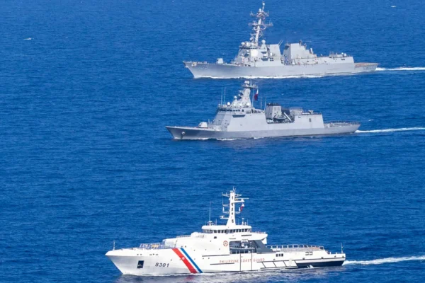Japão, Filipinas e EUA realizam exercícios militares perto de Taiwan