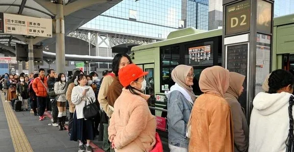 Japão quer cobrar MAIS dos turistas — e isso pode mudar tudo
