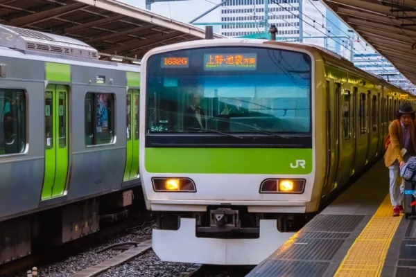 JR East anuncia aumento nas tarifas em Tóquio após décadas sem reajuste