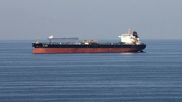 🌍 Diplomacia em ação: Japão faz segundo navio cruzar Hormuz em plena guerra