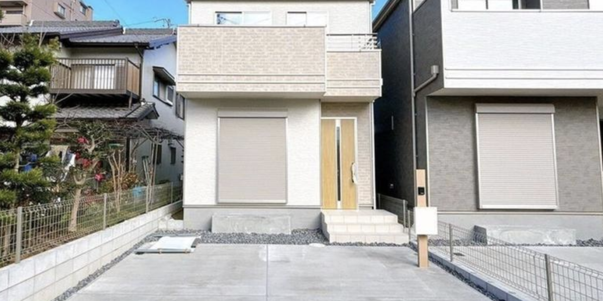 Casa nova à venda em Komaki - 1
