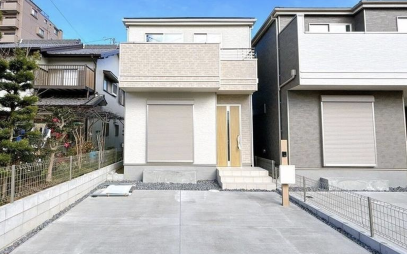 Casa nova à venda em Komaki