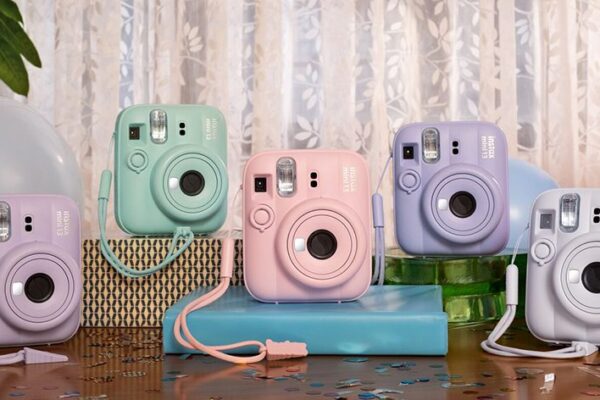🚨 Fujifilm SURPREENDE e lança nova Instax Mini 13: o retorno definitivo das fotos “imperfeitas”?
