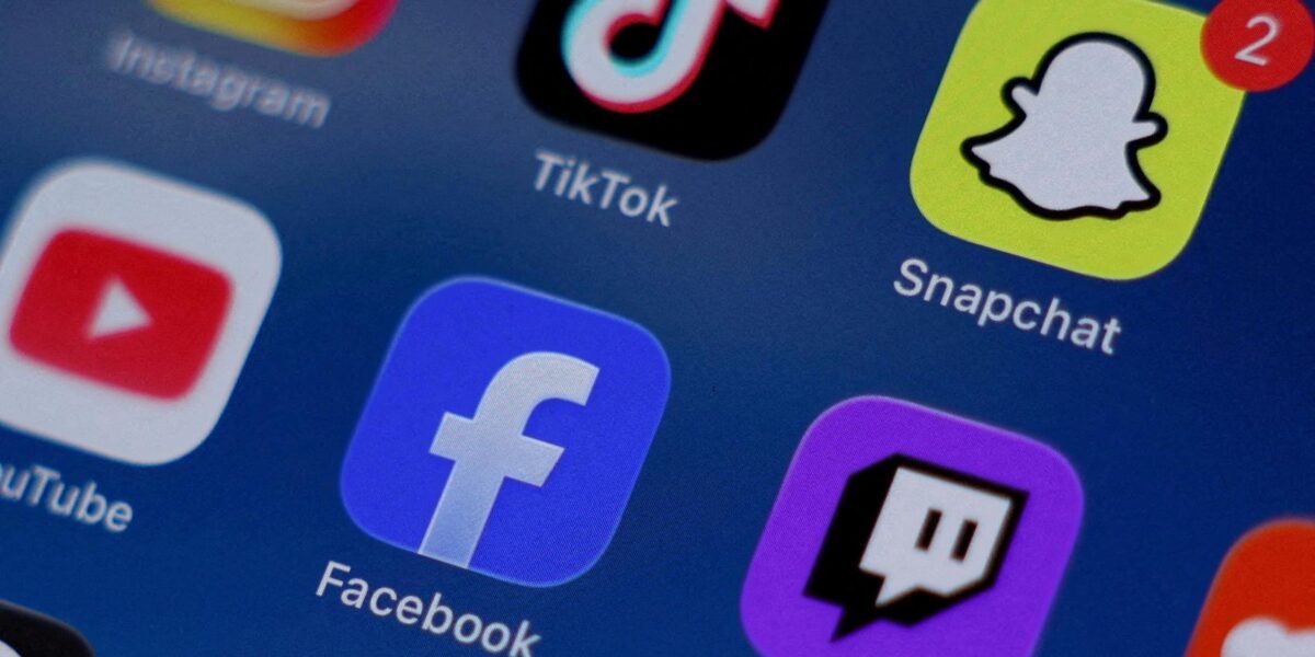 Vietnã mira menores nas redes